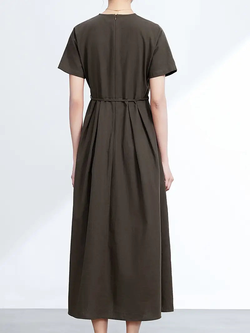 Midi-Kleid mit kurzen Ärmeln und Schnürung