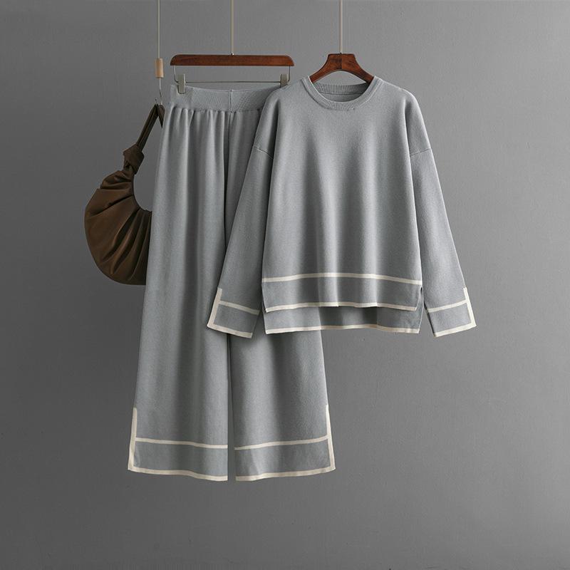 Strick-Set mit Pullover und Hose