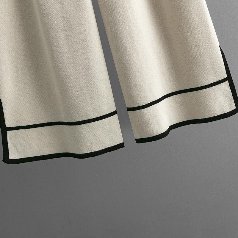Strick-Set mit Pullover und Hose