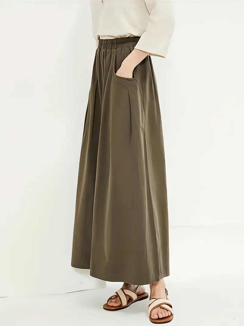 Weite Khaki-Hose im Culotte-Stil